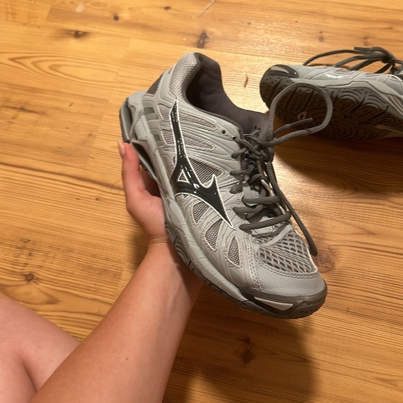 Mizuno Wave Tornado X2 Womens Size 9 Gray Volleyball Sneakers Shoes - Picture 4 of 6